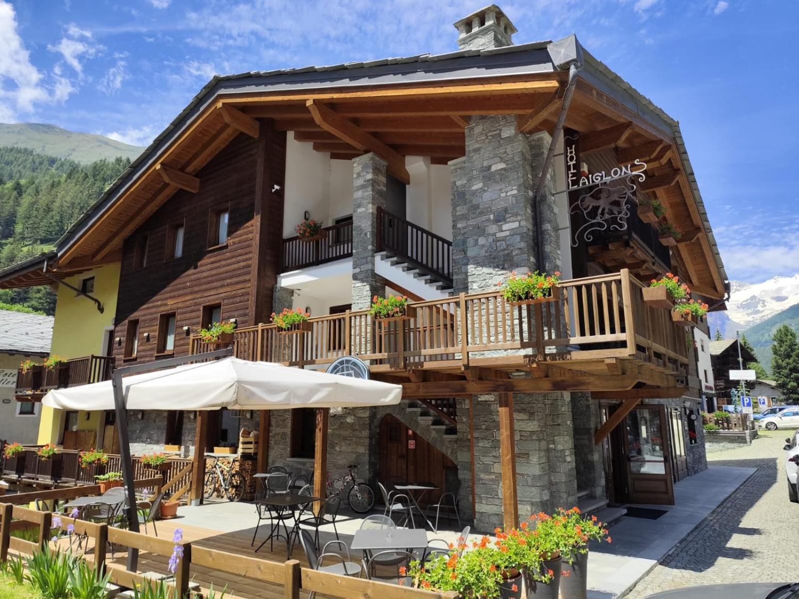 Hotel L' Aiglon Champoluc Exterior foto